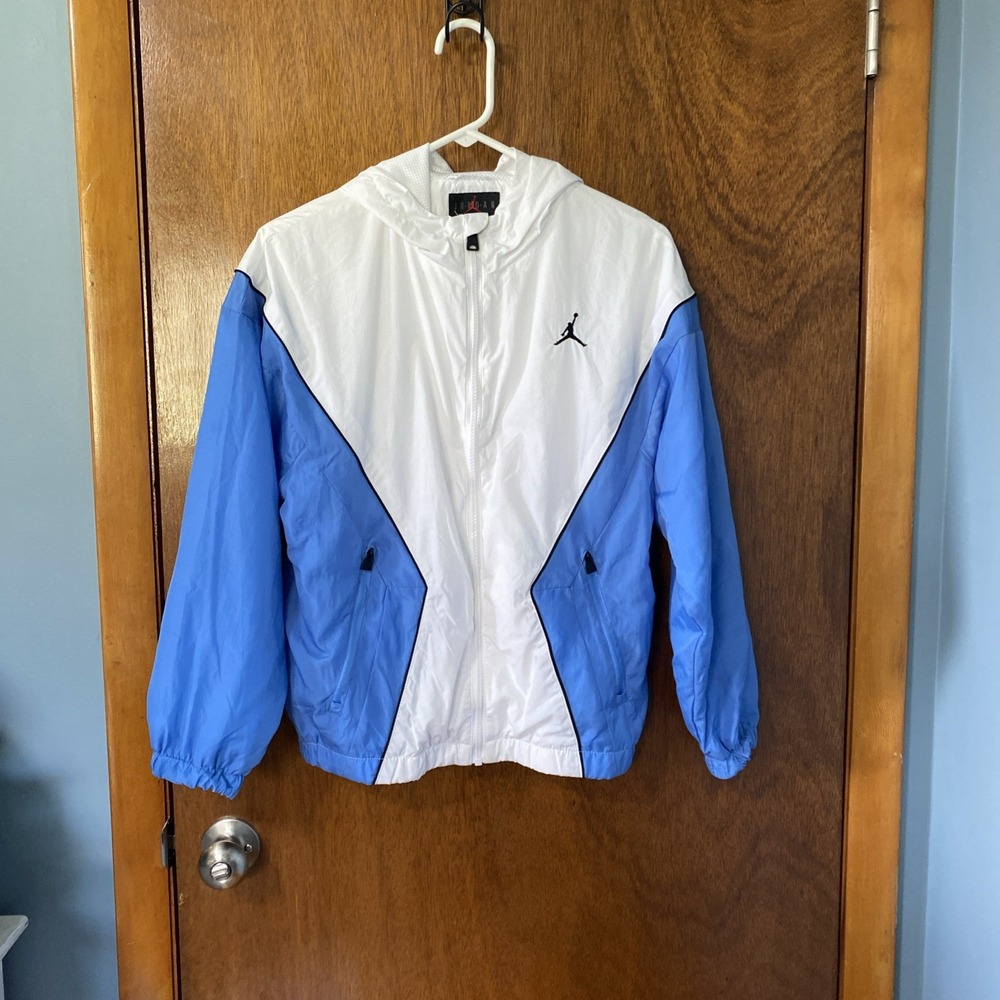 Jordan Windbreaker Boys Size L Carolina Blue White Jacket D689-U25